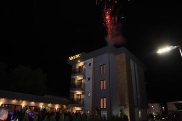 تختخواب و صبحانه Villa Mystic