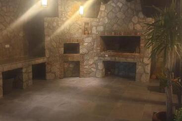 تختخواب و صبحانه Villa Mystic