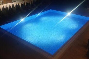 تختخواب و صبحانه Villa Mystic
