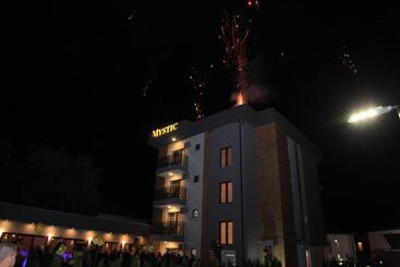 تختخواب و صبحانه Villa Mystic