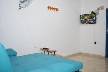 پانسیون Hostal La Macarena