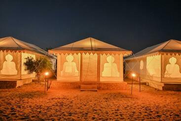 فندق Dolatgarh Desert Camp
