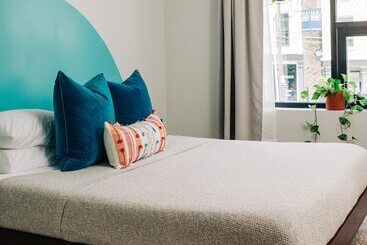 هتل Stellar Suites