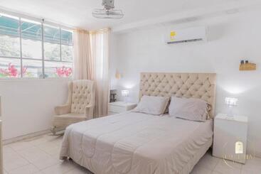 پانسیون Hostal Casa Dandy