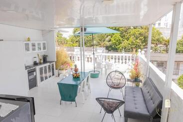 پانسیون Hostal Casa Dandy