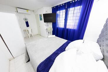 پانسیون Hostal Casa Dandy