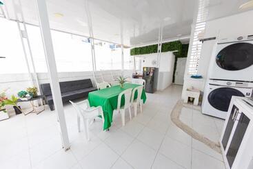 پانسیون Hostal Casa Dandy