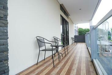 پانسیون 360° Guest House