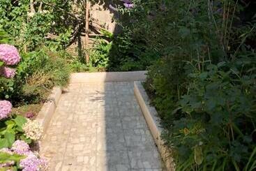 Nel Giardino Di Ester B&b