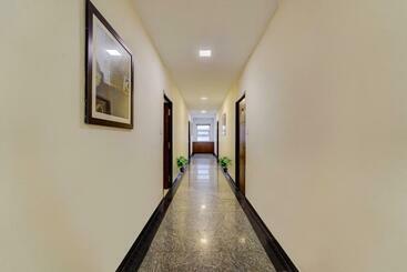هتل Super Townhouse Us Consulate