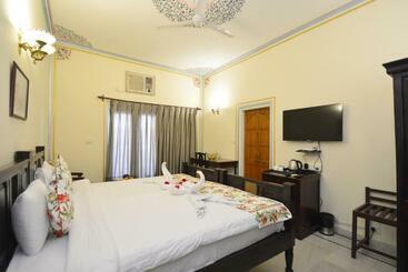 تختخواب و صبحانه Jaipur Vintage House