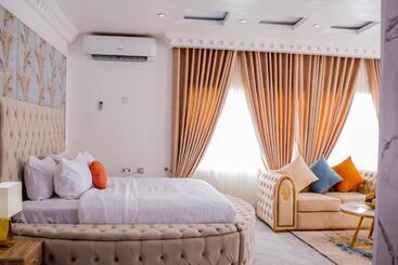 Mondeestars Luxury Home - Ibadan