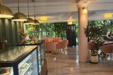 هتل Nambiar Club Bellezea