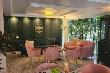 هتل Nambiar Club Bellezea