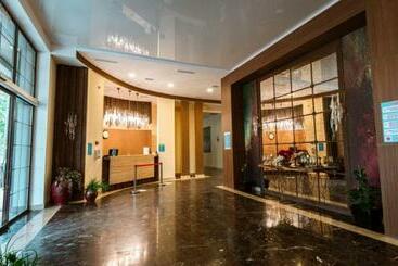 Vogue Hotel Resort And Spa Nabran