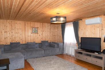 هتل Balqaragai Forest Family Resorts