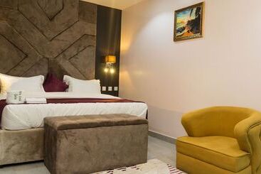 هتل Iris Gold Suite
