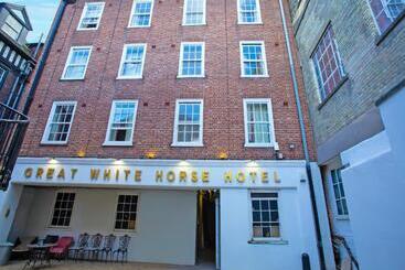 هتل Great White Horse