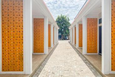 هتل Reddoorz Plus At Orange Diponogoro Palangkaraya