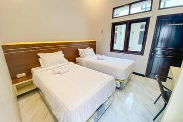 هتل Reddoorz Plus At Orange Diponogoro Palangkaraya