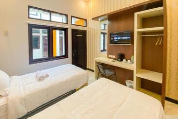 هتل Reddoorz Plus At Orange Diponogoro Palangkaraya