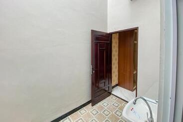 هتل Reddoorz Plus At Orange Diponogoro Palangkaraya