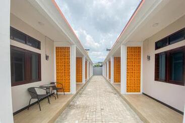 هتل Reddoorz Plus At Orange Diponogoro Palangkaraya