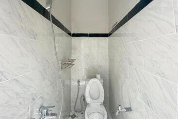 هتل Reddoorz Plus At Orange Diponogoro Palangkaraya