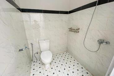هتل Reddoorz Plus At Orange Diponogoro Palangkaraya