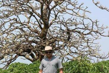 هتل Shinde S Tikona Valley Farm
