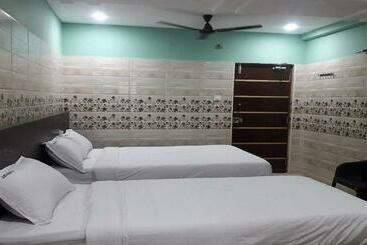 هتل Surya Grand Tiruchanoor Tirupati