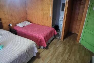 پانسیون Hostal Y Cabañas Maribel Zuñiga