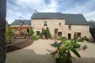ベッドアンドブレックファースト La Ville Es Riez Chambre D Hôtes