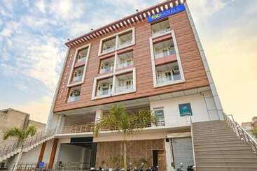 Fabhotel Rasa Arcade