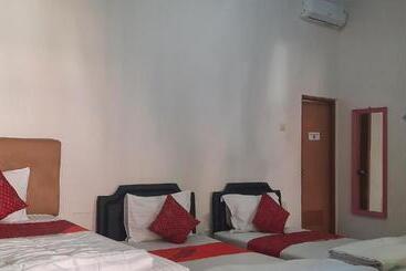 پانسیون Kampoeng Osing Syariah Guest House