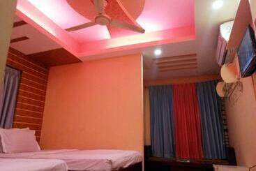 Shopnonir Hotel & Restaurant