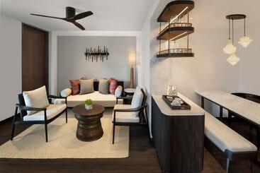 هتل Jw Marriott Khao Lak Resort Suites