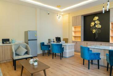 85 Soho Hotel & Apartment