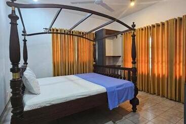 ベッドアンドブレックファースト Rosanuka Beach Villa