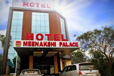هتل Meenakshi Palace