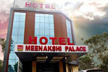هتل Meenakshi Palace