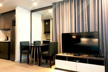 هتل The Residences At Bcct