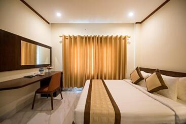 هتل Vang Vieng Freedom Star S