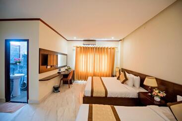 هتل Vang Vieng Freedom Star S