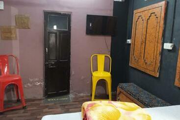 هاستل Sant Kripa Backpackers