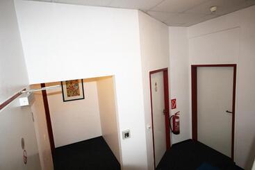هاستل Aparthotel B & L