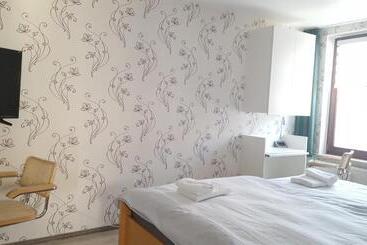 هاستل Aparthotel B & L