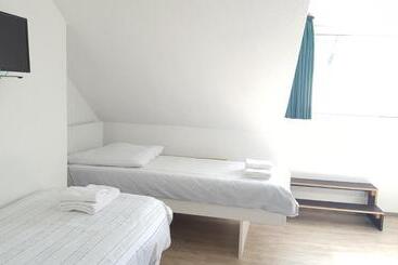 هاستل Aparthotel B & L