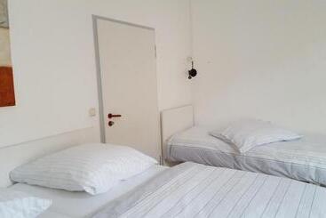 هاستل Aparthotel B & L