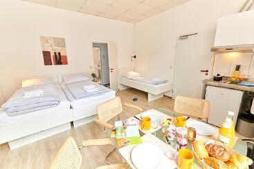 هاستل Aparthotel B & L